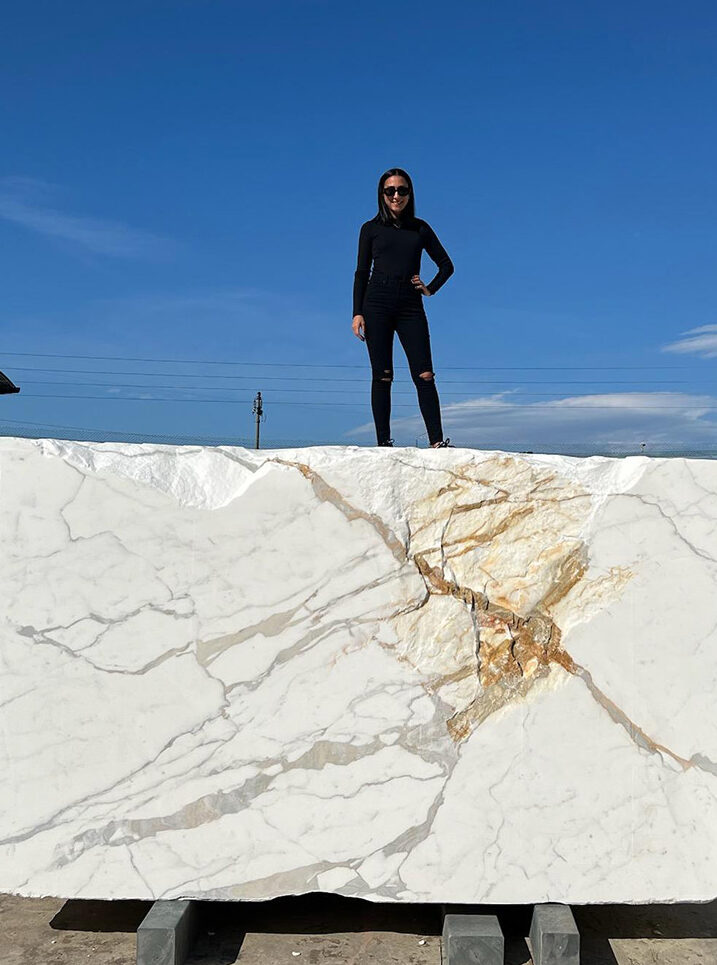 TOILA INC WZ Blog thumbnail e1732131119404 stone tile and slab material