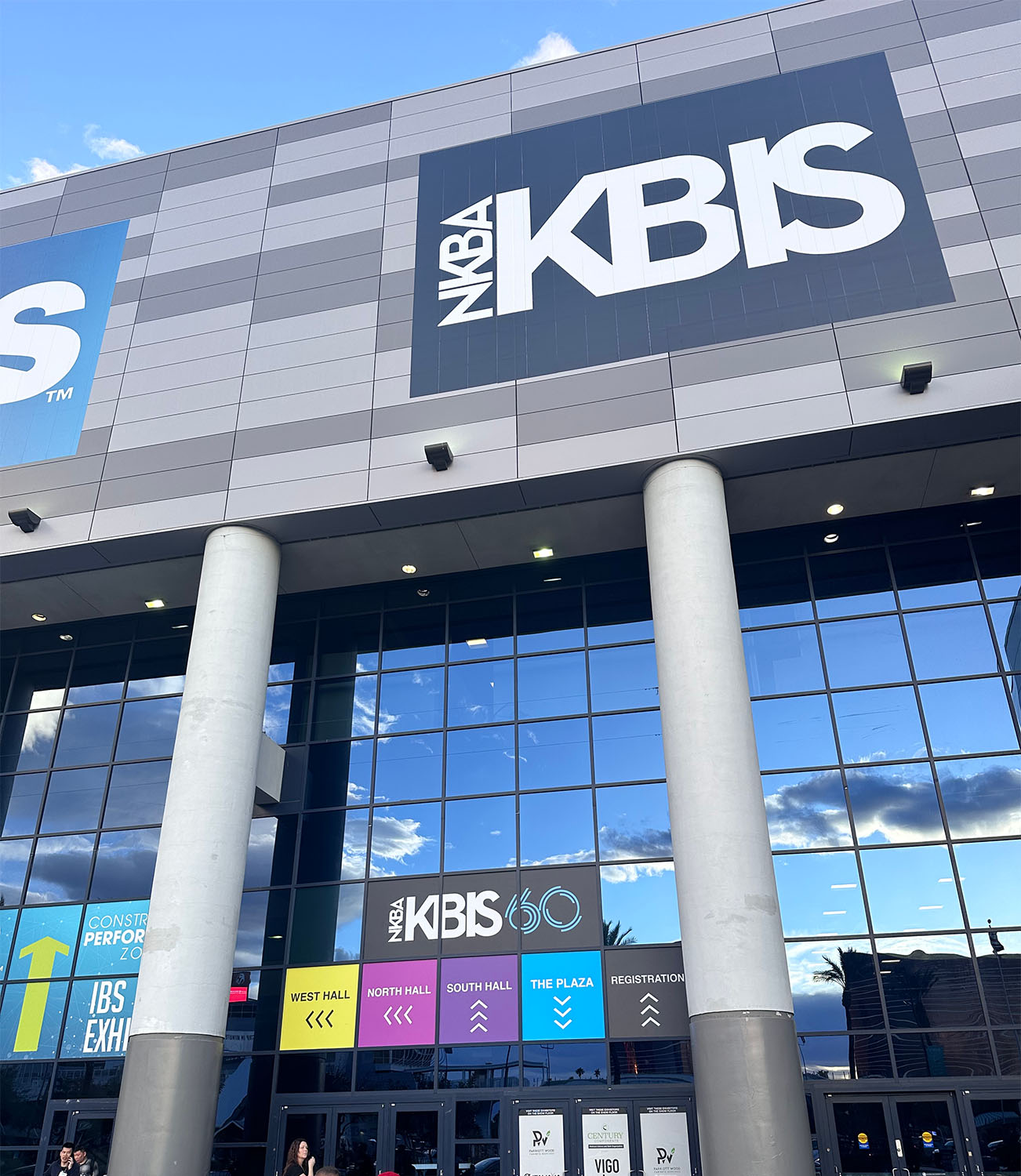 TOILA INC ma13 blog kbis thumbnail stone tile and slab material